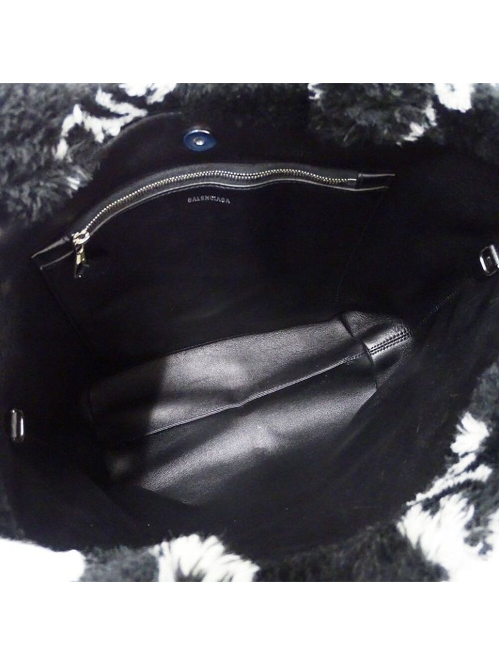 Balenciaga Shoulder Bag Everyday 2-Way Faux Fur Black Logo - Picture 7 of 13